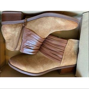 Comfortiva Women’s suede booties size 10